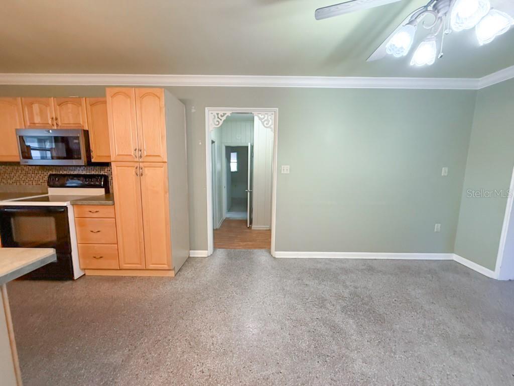 Image 13 of 53 For 2208 Community Way