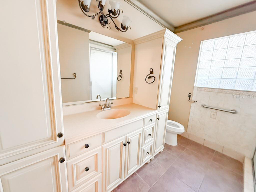 Image 23 of 53 For 2208 Community Way