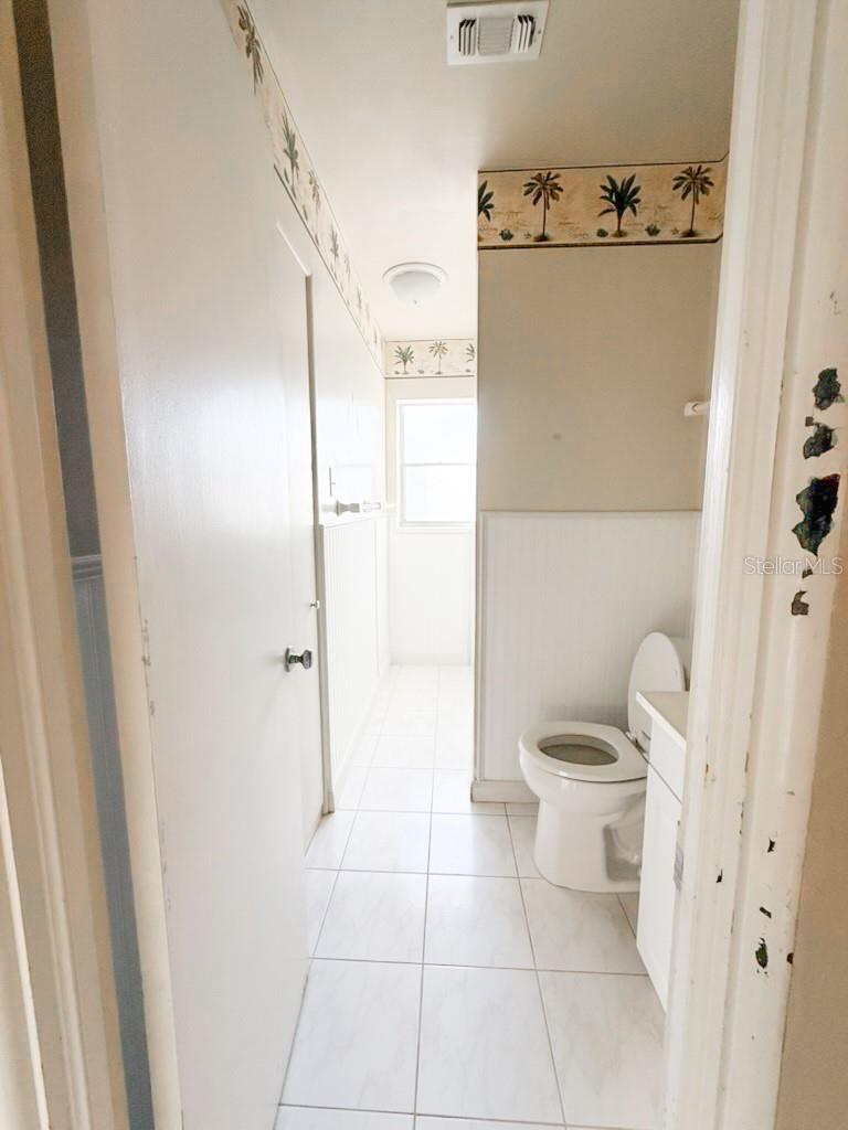 Image 35 of 53 For 2208 Community Way