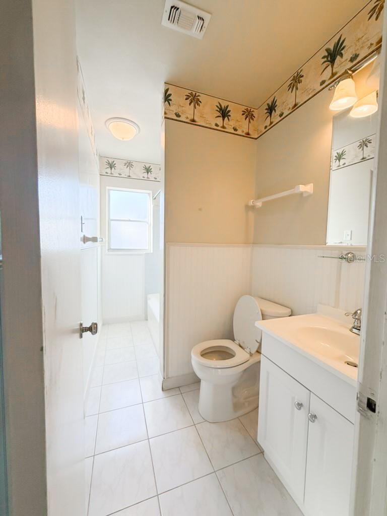 Image 36 of 53 For 2208 Community Way