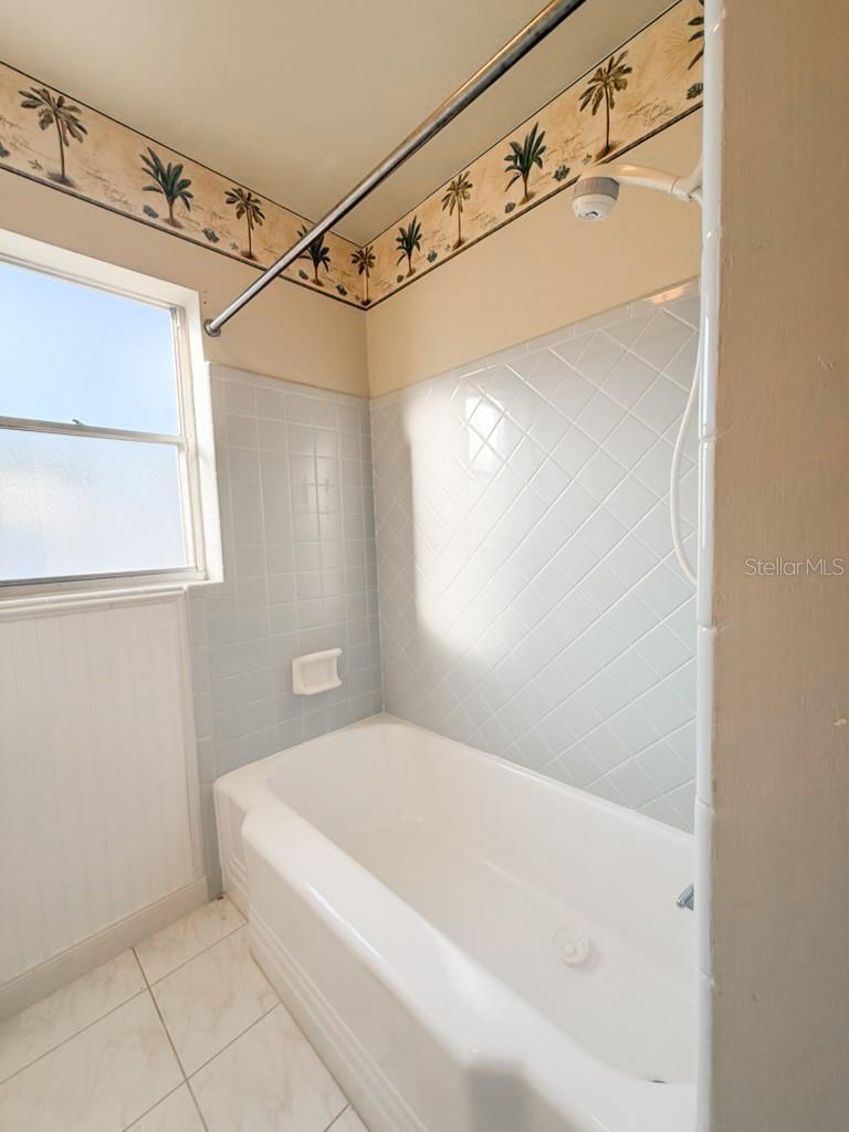 Image 37 of 53 For 2208 Community Way