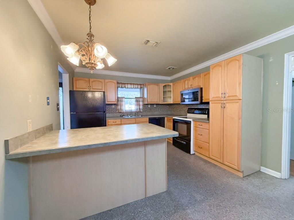 Image 7 of 53 For 2208 Community Way