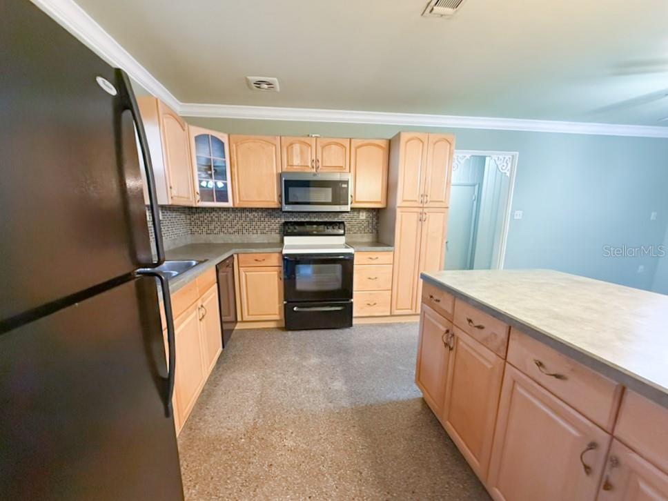 Image 8 of 53 For 2208 Community Way