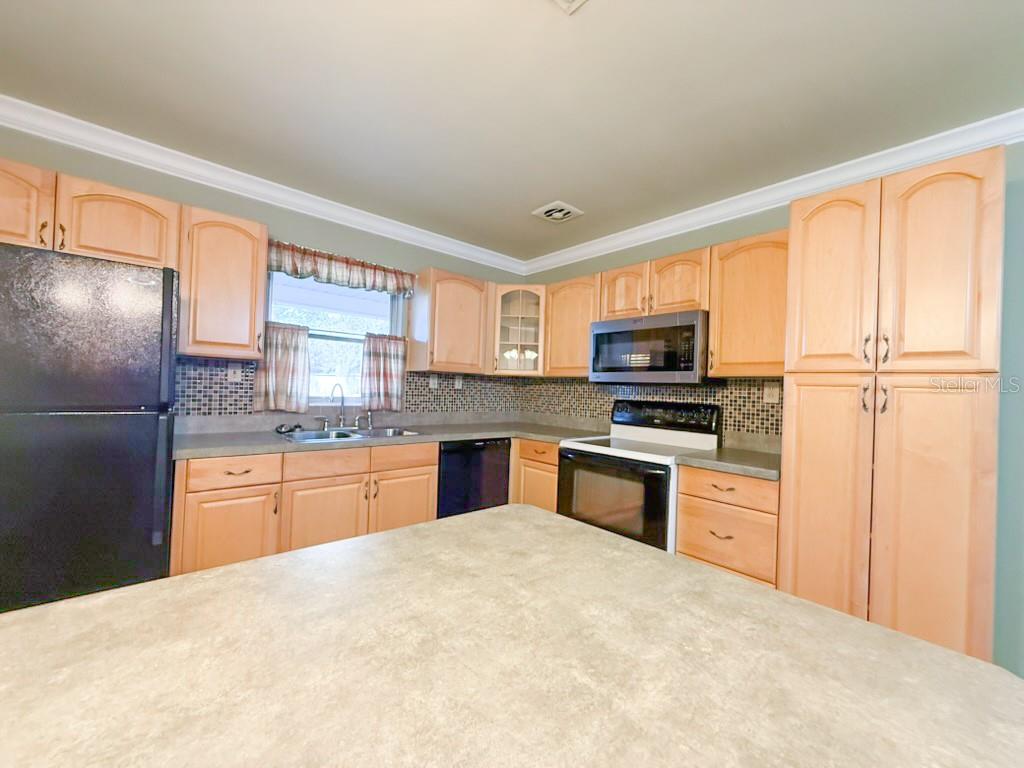 Image 9 of 53 For 2208 Community Way