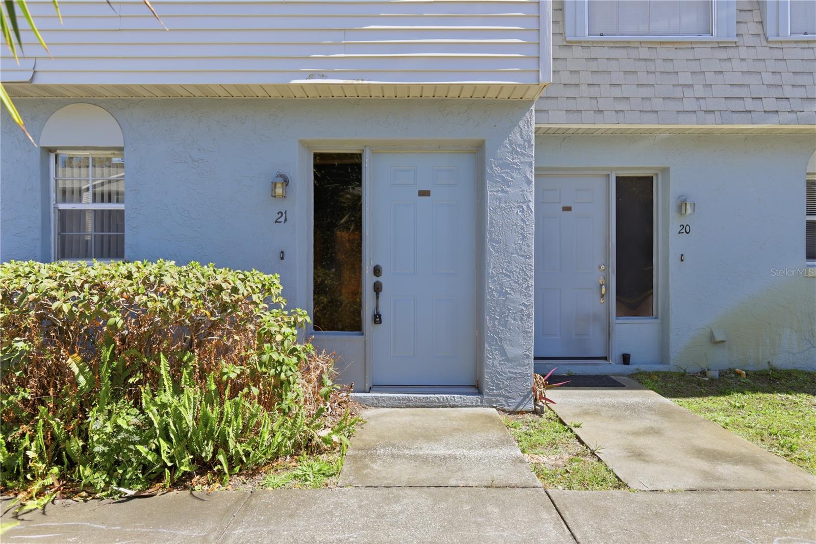 Image 25 of 27 For 175 Yorktowne Drive 21