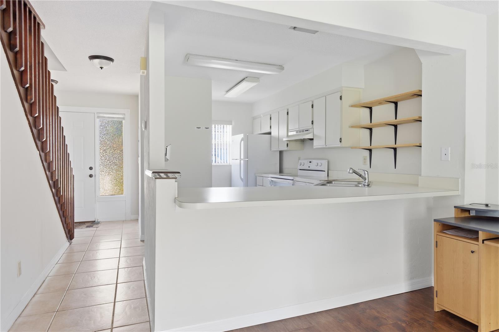 Image 5 of 27 For 175 Yorktowne Drive 21