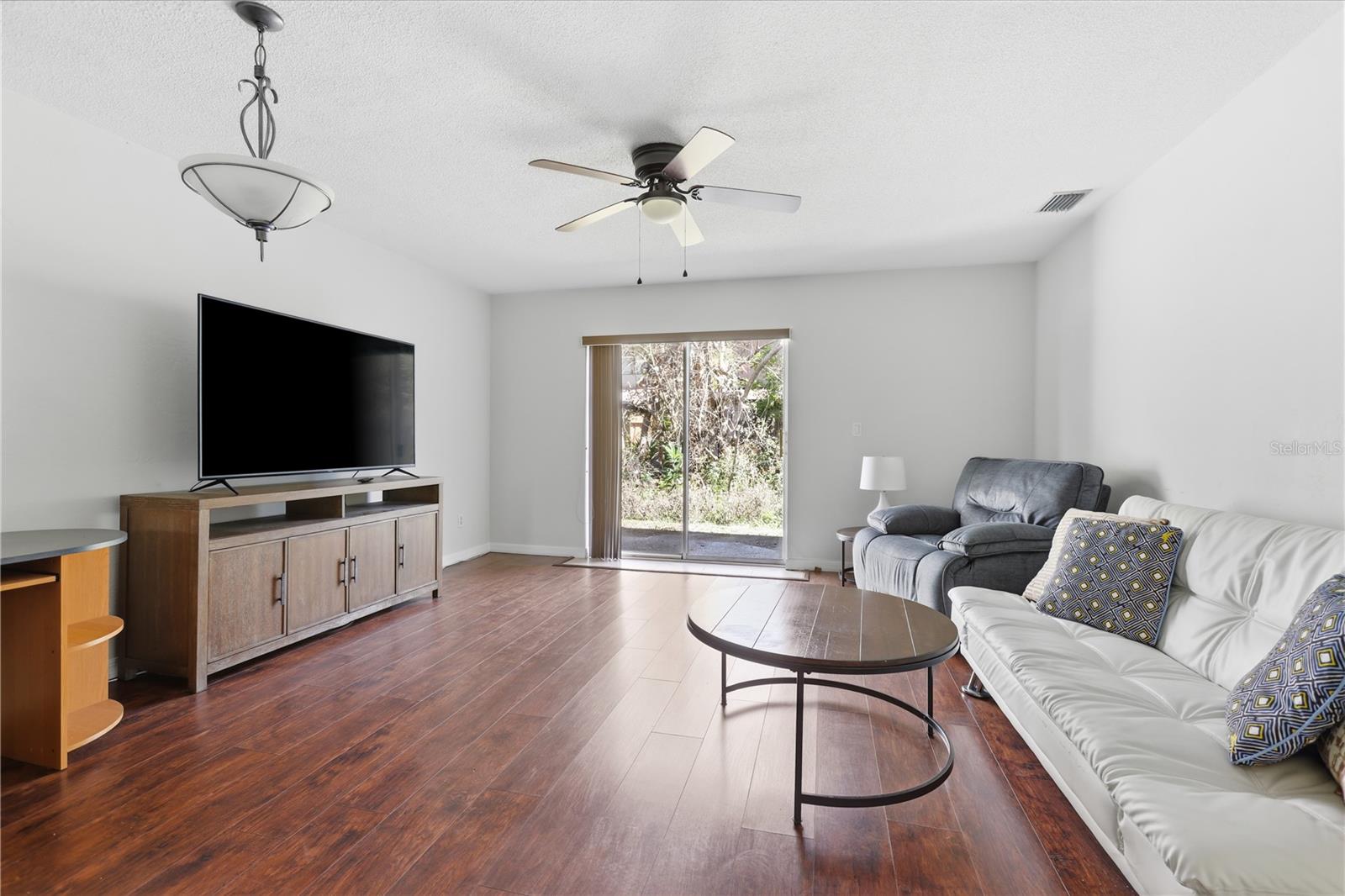 Image 8 of 27 For 175 Yorktowne Drive 21