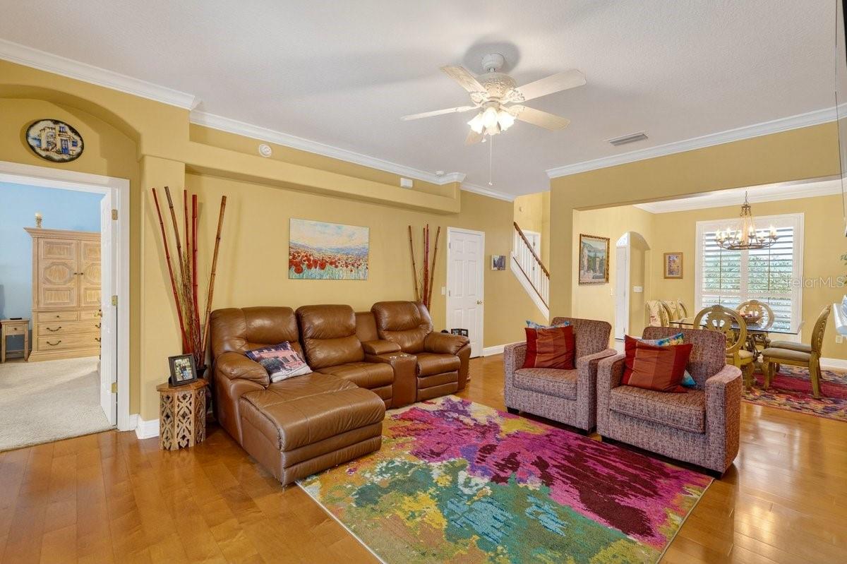 Image 17 of 82 For 341 Glen Club Drive