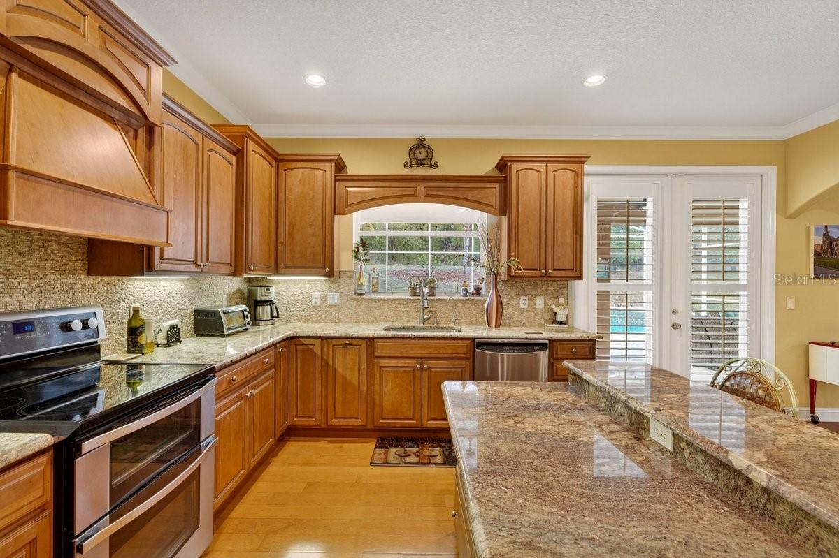 Image 21 of 82 For 341 Glen Club Drive