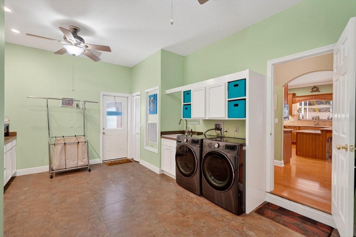 Image 49 of 82 For 341 Glen Club Drive