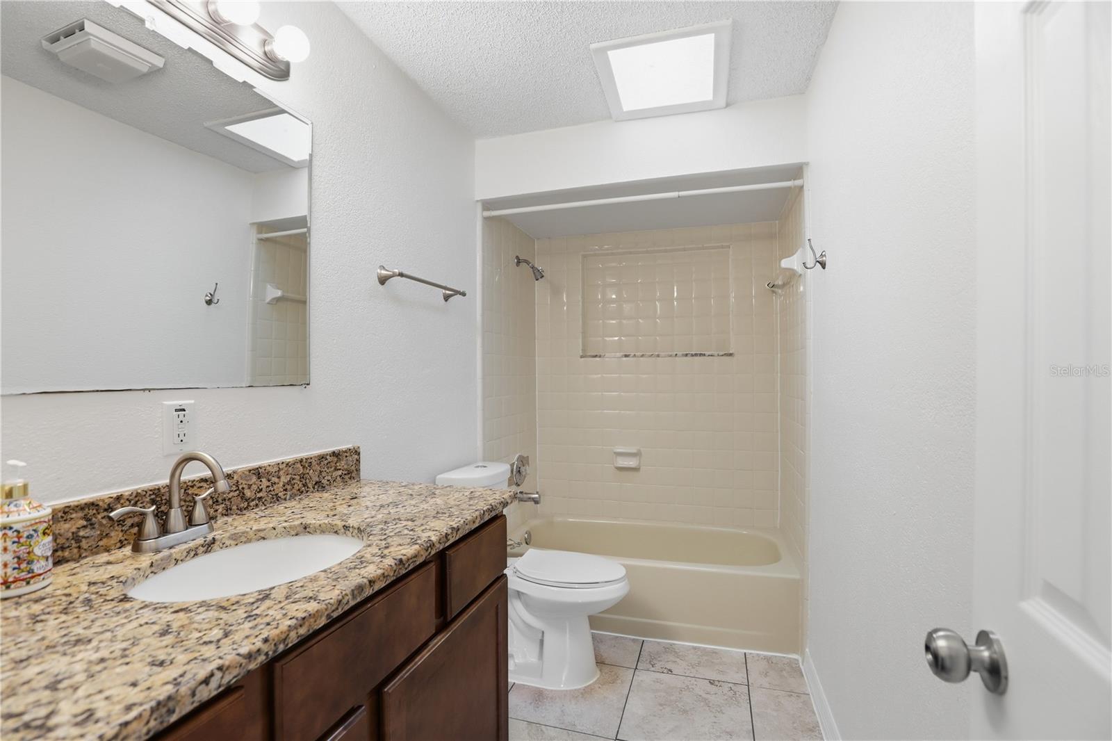 Image 21 of 36 For 2483 Becky Sue Drive