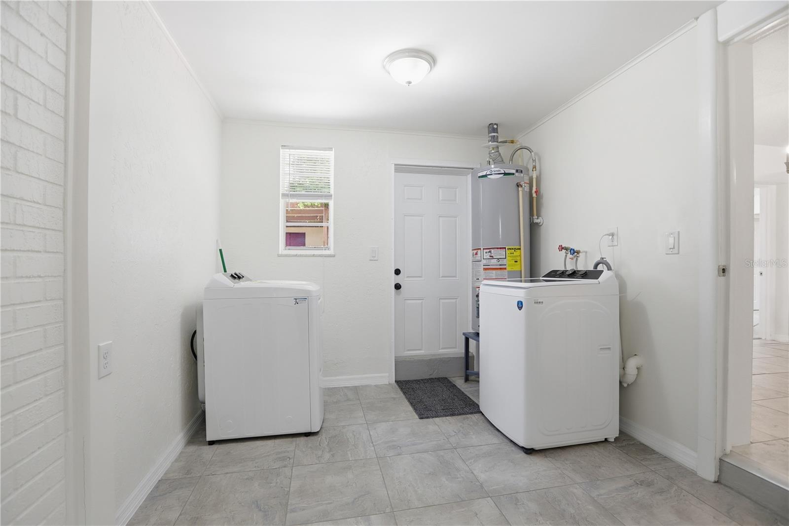 Image 25 of 36 For 2483 Becky Sue Drive