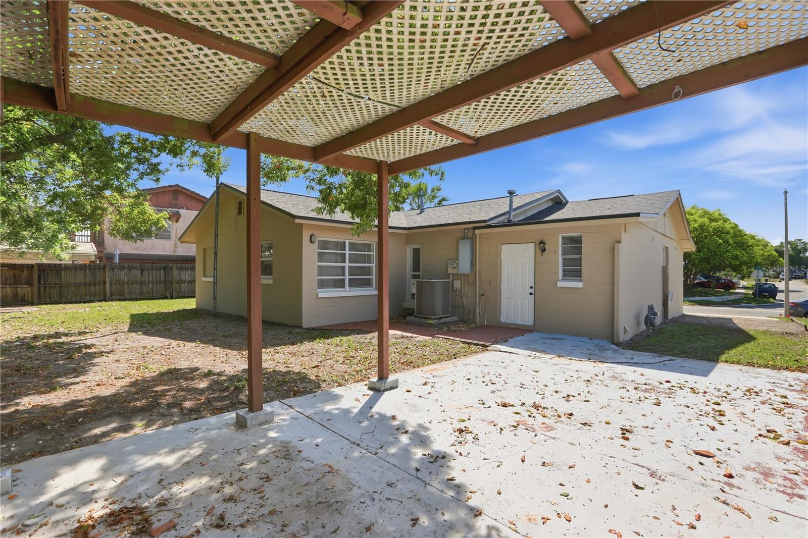 Image 31 of 36 For 2483 Becky Sue Drive