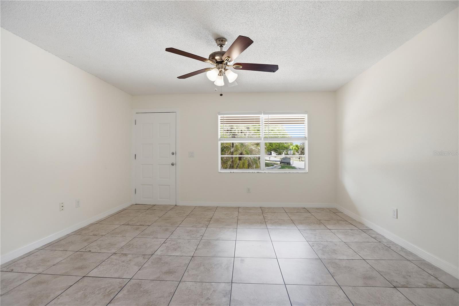 Image 7 of 36 For 2483 Becky Sue Drive