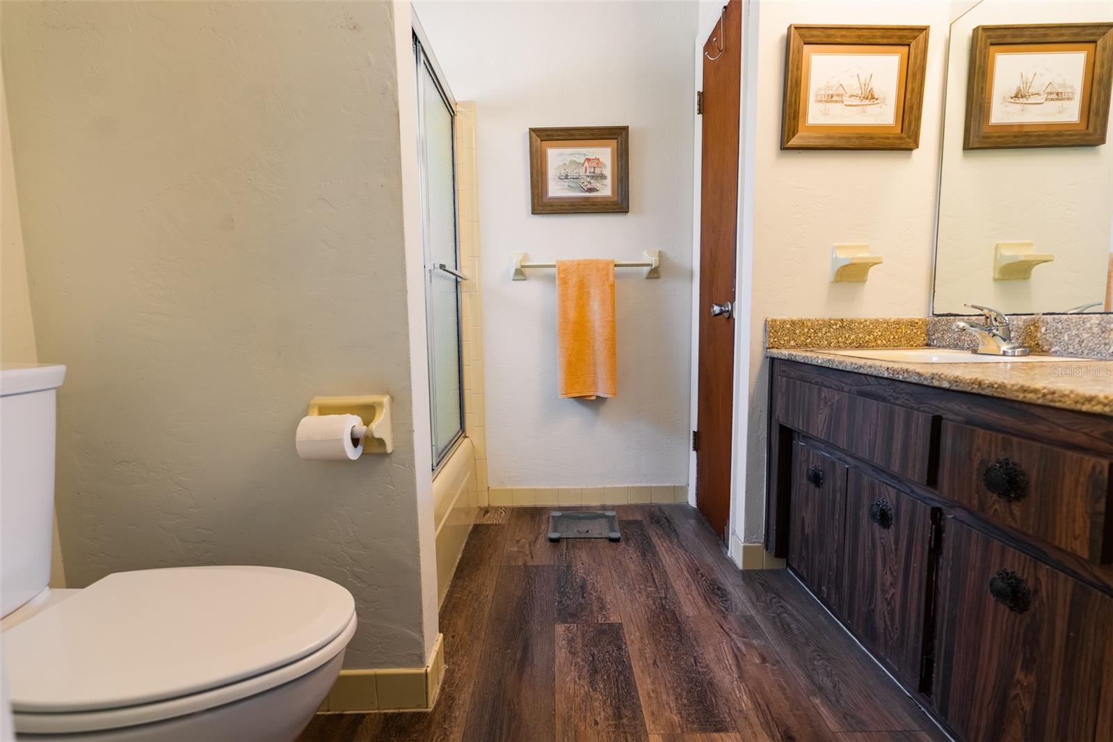 Image 11 of 16 For 2259 Spring Garden Avenue