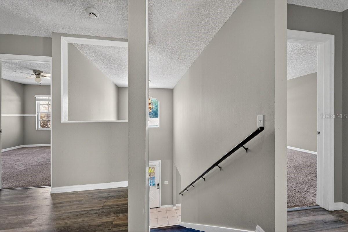 Image 20 of 60 For 19 Woodglen Place