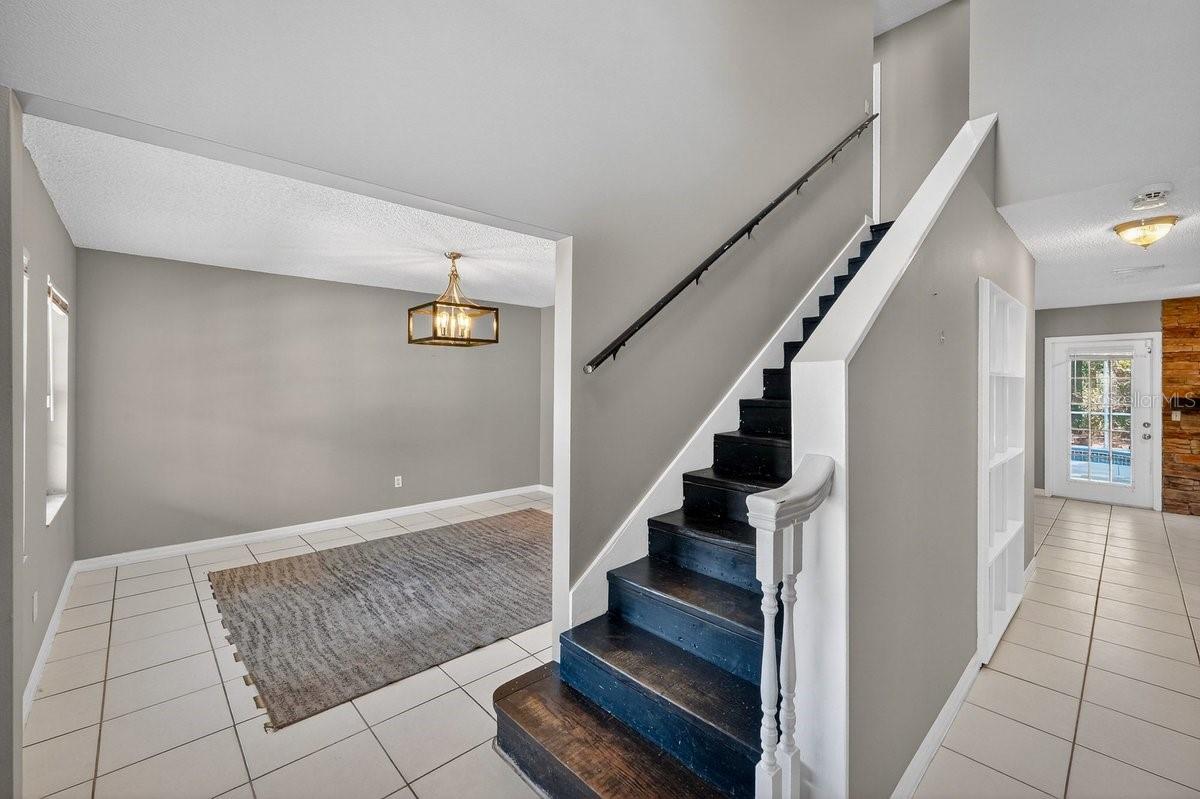 Image 21 of 60 For 19 Woodglen Place