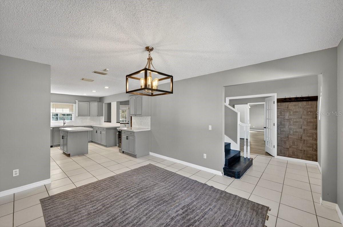 Image 22 of 60 For 19 Woodglen Place