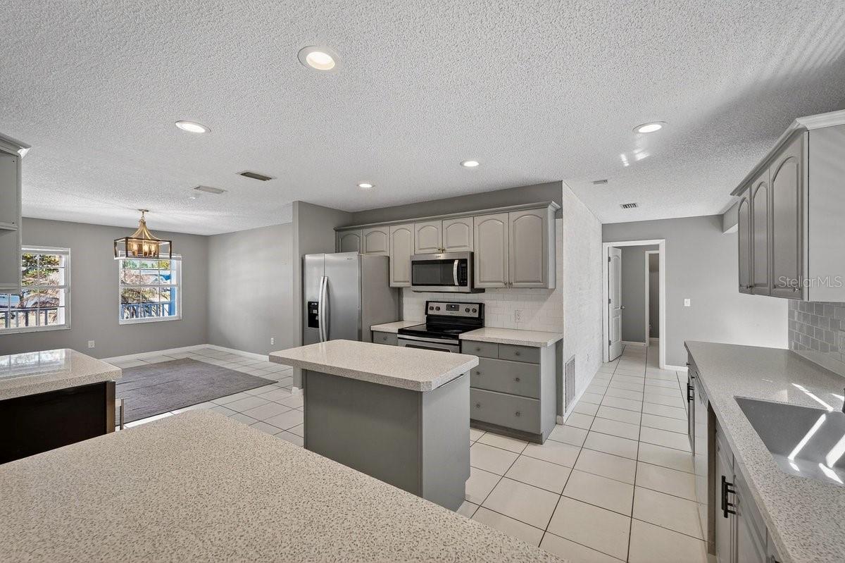 Image 26 of 60 For 19 Woodglen Place