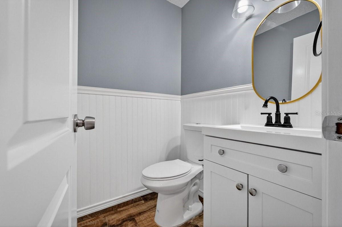 Image 35 of 60 For 19 Woodglen Place