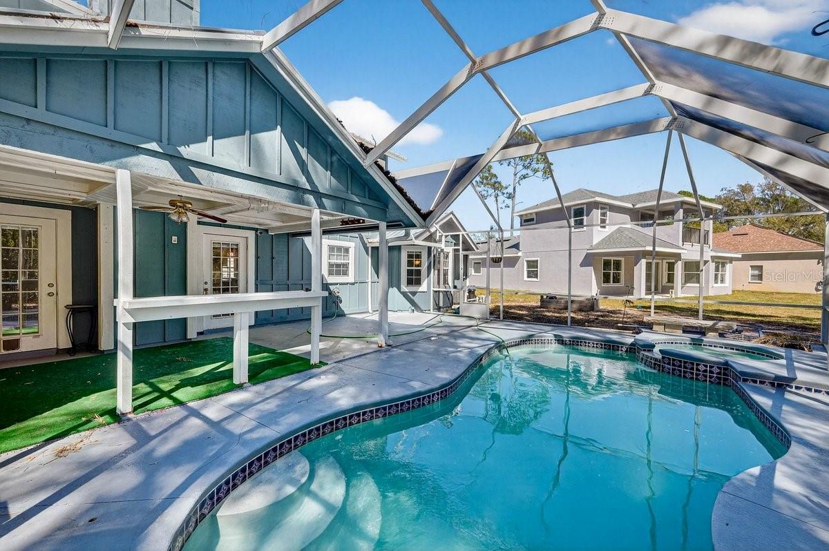 Image 58 of 60 For 19 Woodglen Place