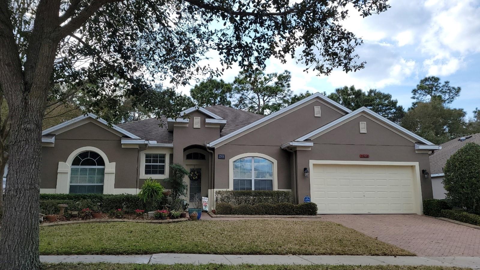 Listing Details for 1564 Blue Grass Boulevard, DELAND, FL 32724