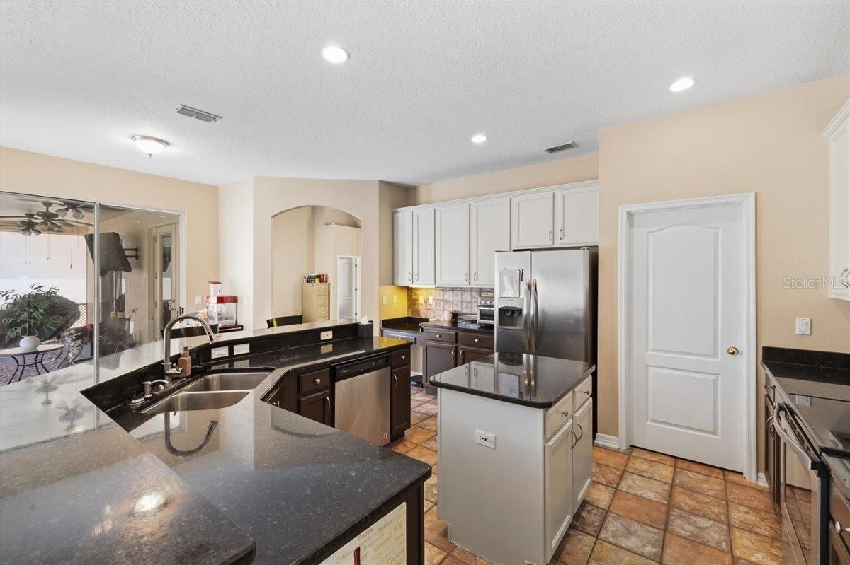 Image 12 of 40 For 7909 Fernleaf Drive