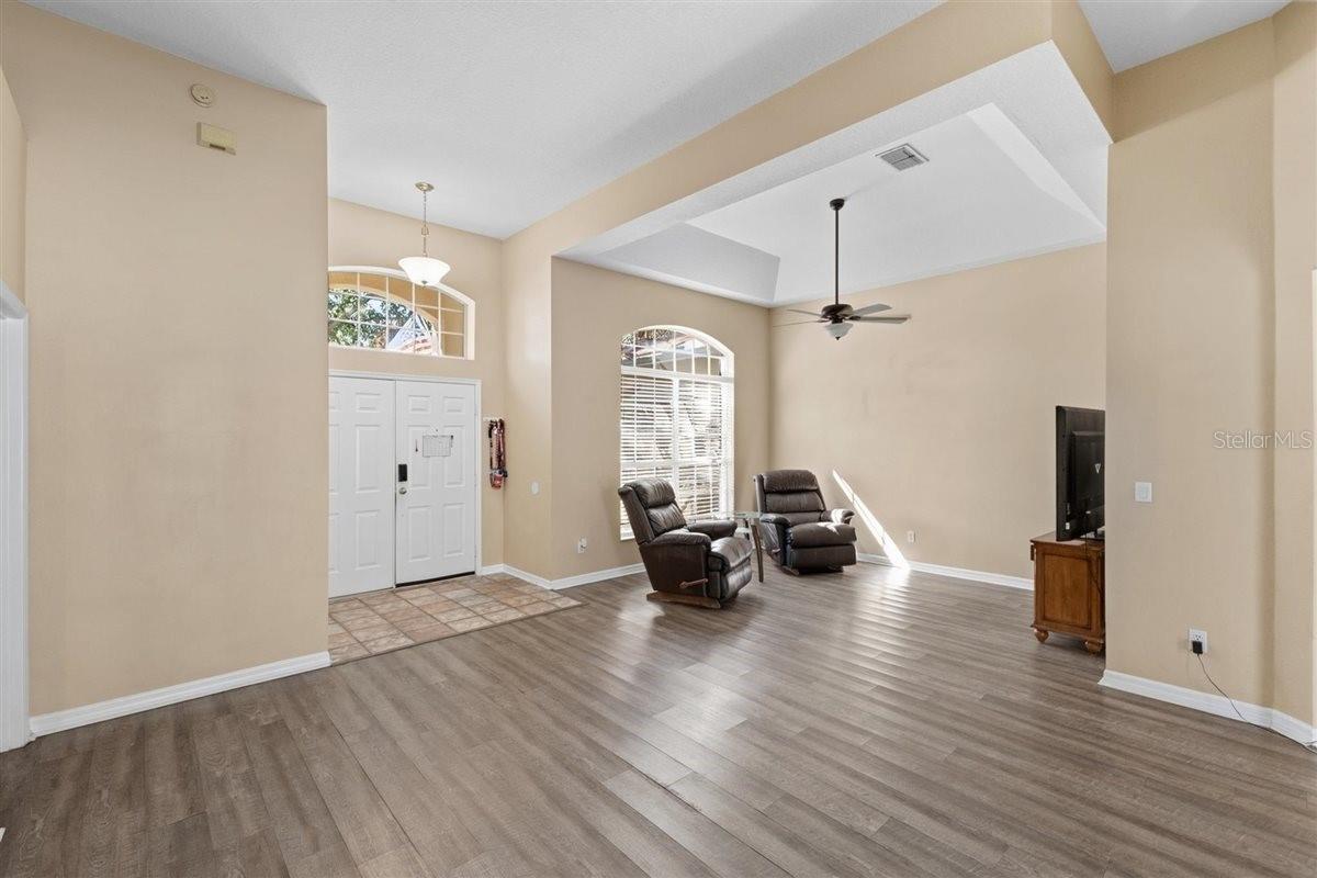 Image 4 of 40 For 7909 Fernleaf Drive