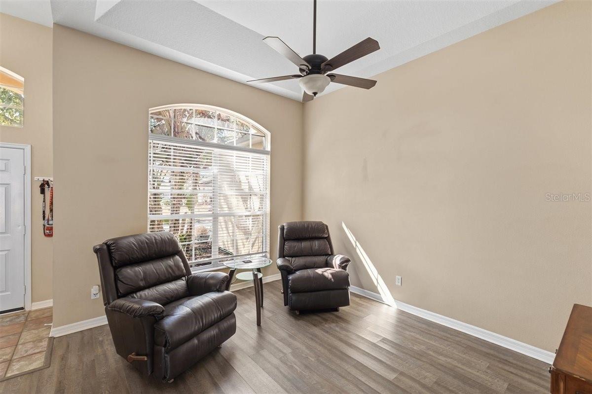 Image 6 of 40 For 7909 Fernleaf Drive