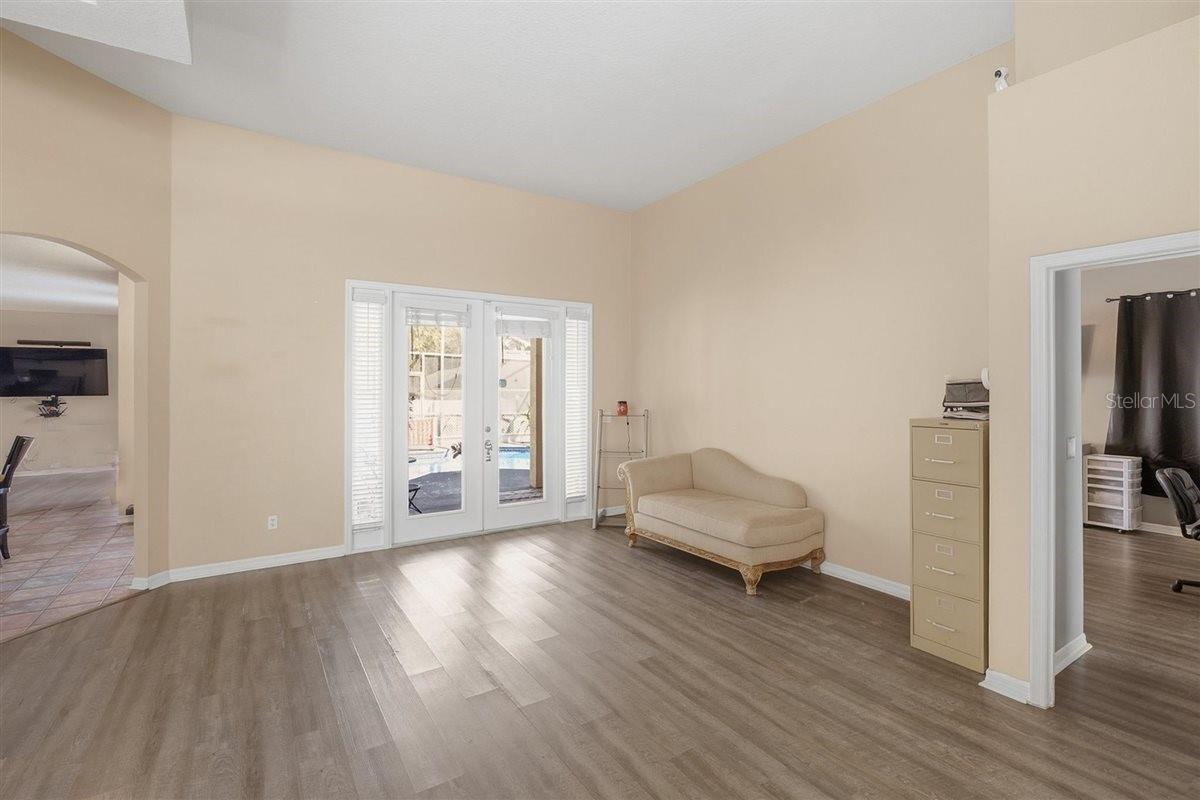 Image 8 of 40 For 7909 Fernleaf Drive