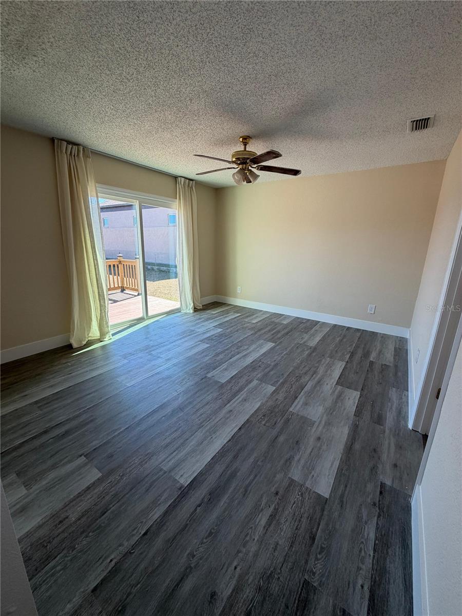 Image 3 of 15 For 2689 Courtland Boulevard