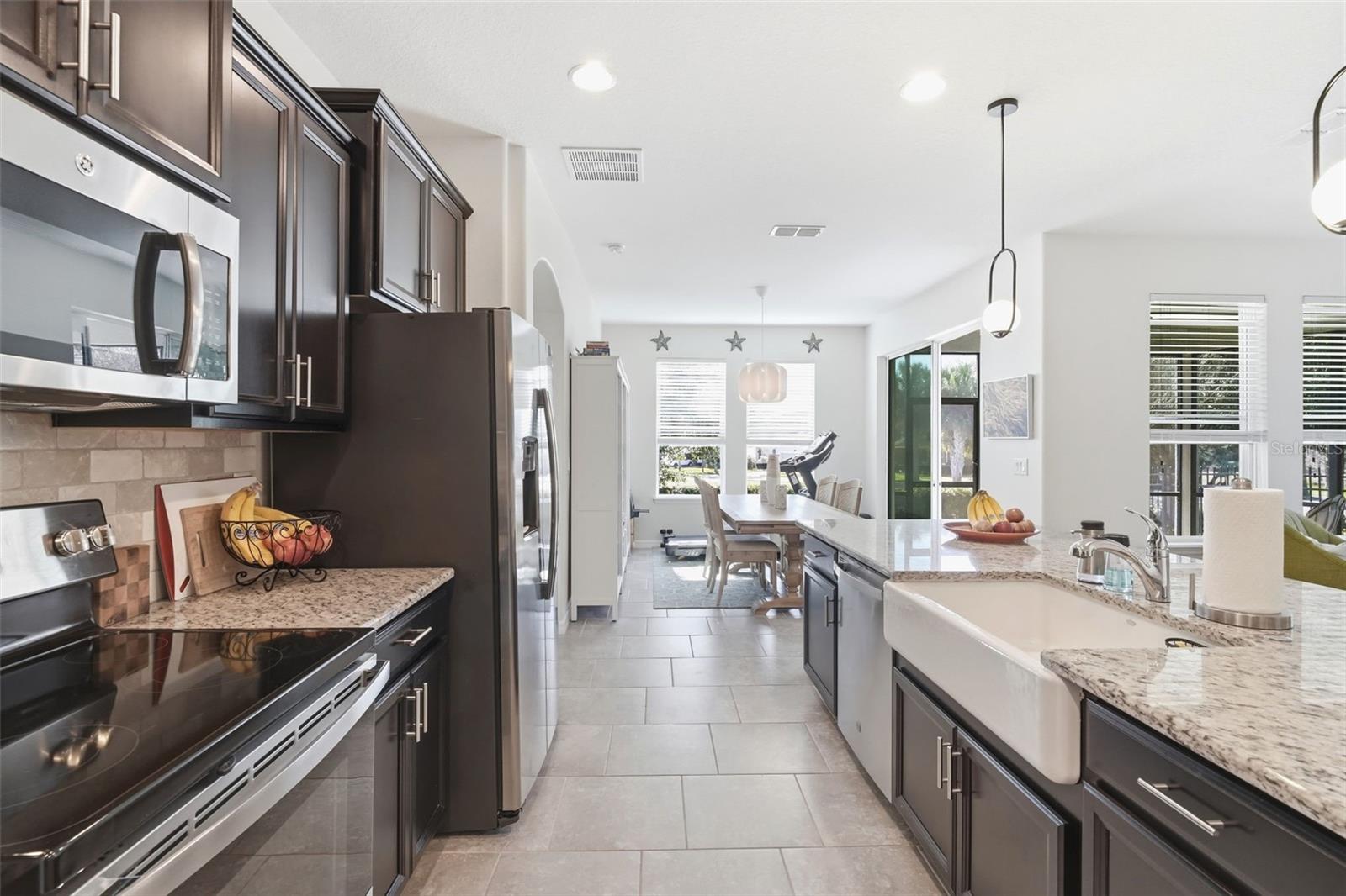 Image 13 of 41 For 404 Victoria Trails Blvd