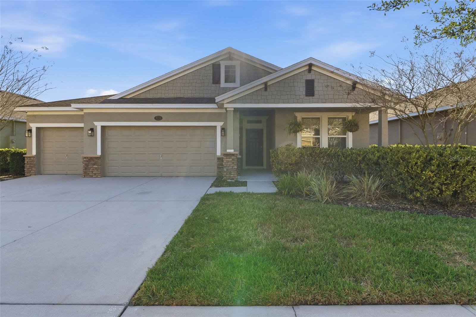 Image 2 of 41 For 404 Victoria Trails Blvd