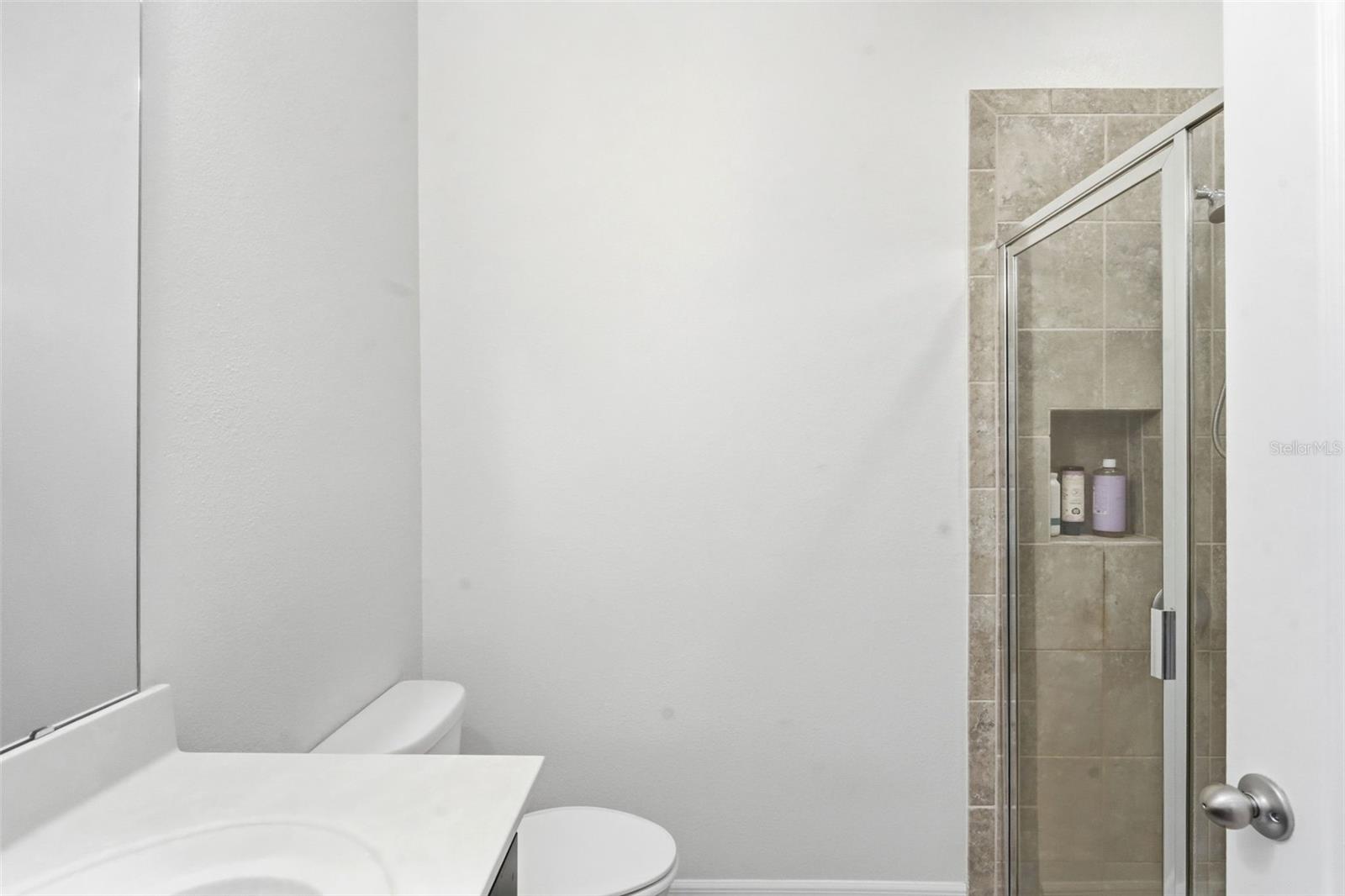 Image 21 of 41 For 404 Victoria Trails Blvd