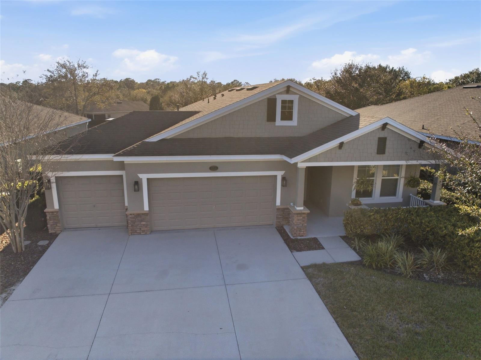 Image 4 of 41 For 404 Victoria Trails Blvd