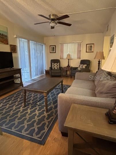 Image 8 of 19 For 120 Hibiscus Woods Court 2a