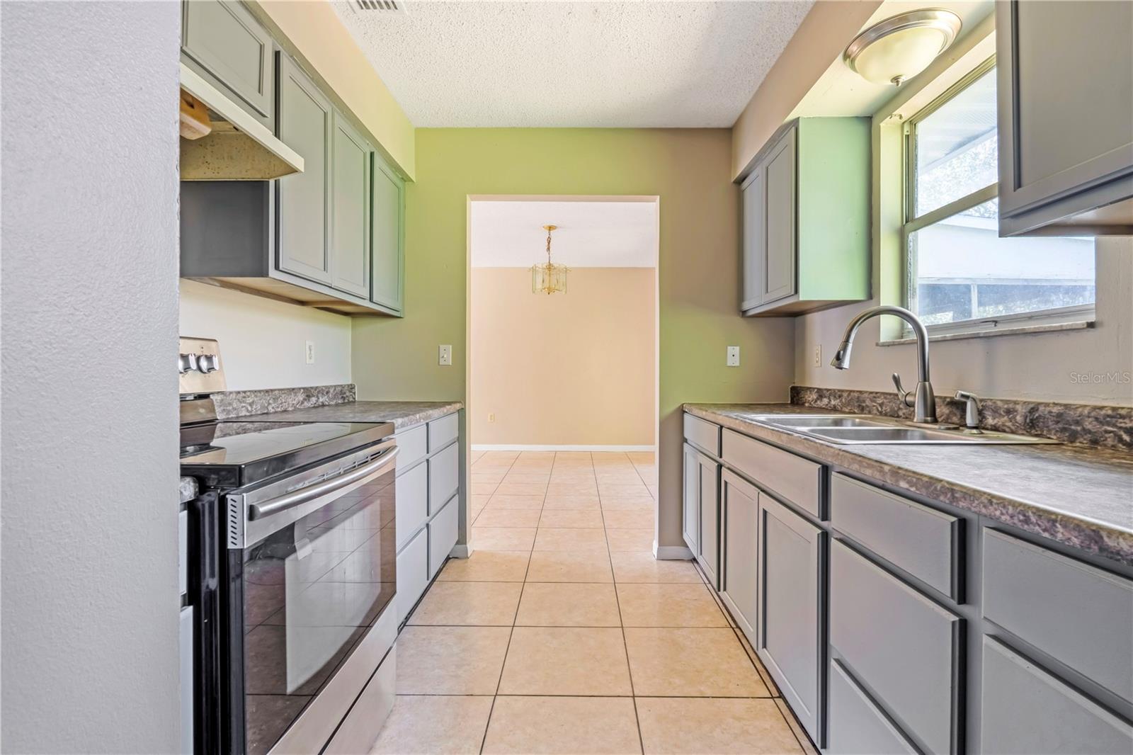 Image 5 of 22 For 951 Beau Court