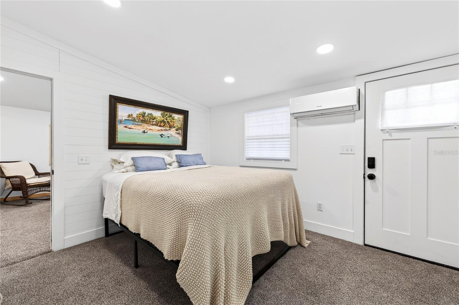 Image 25 of 41 For 607 Jefferson Street