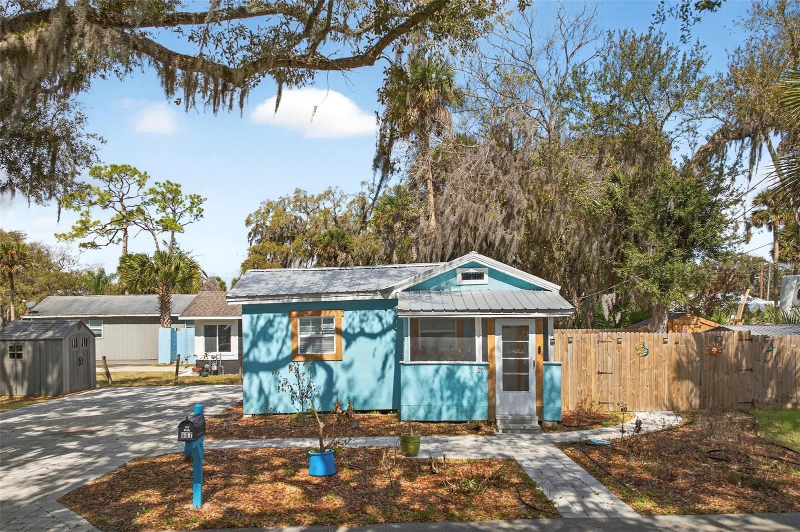 Image 38 of 41 For 607 Jefferson Street