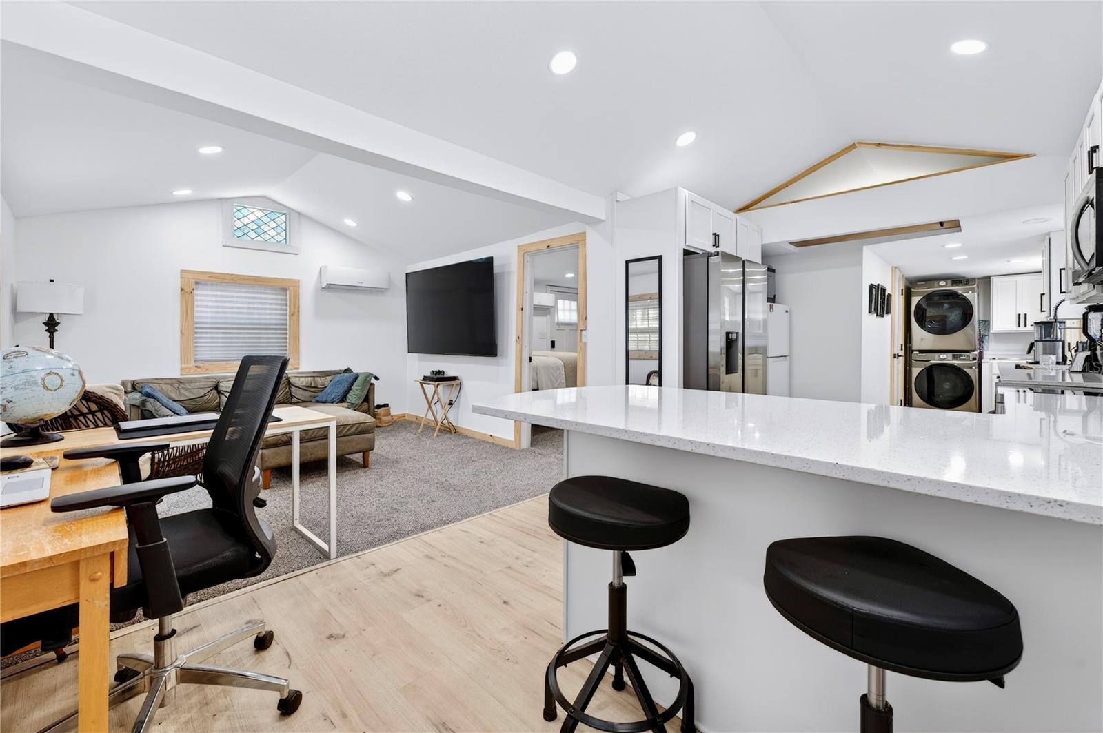 Image 5 of 41 For 607 Jefferson Street