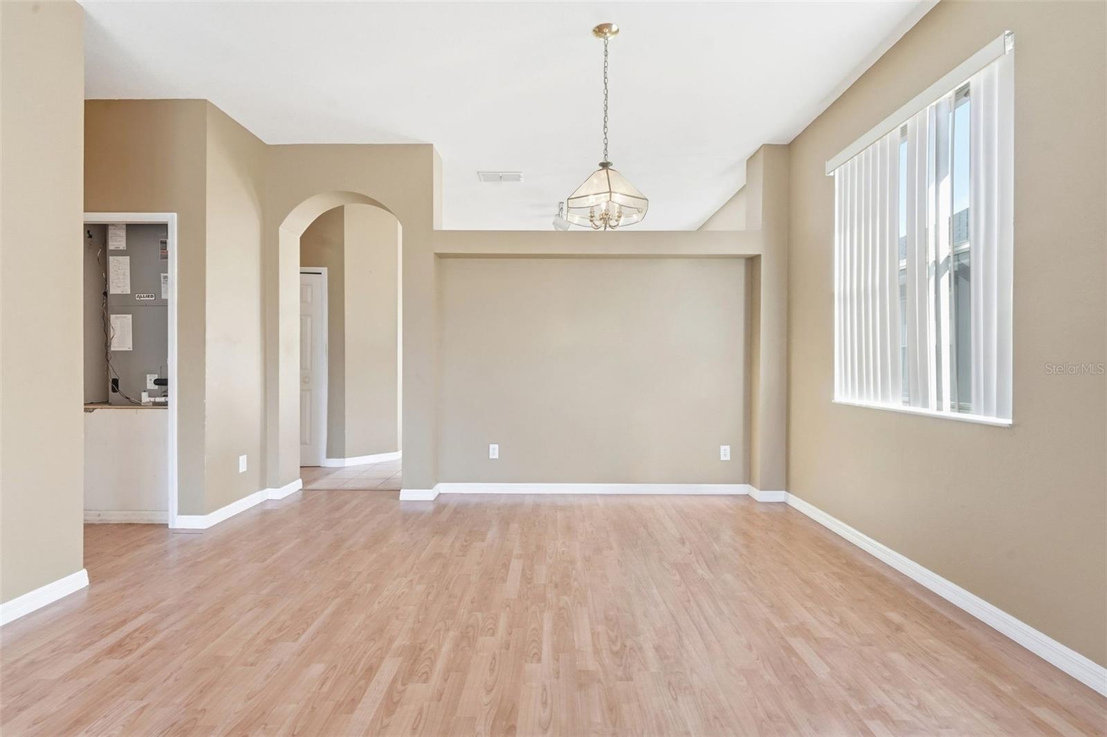 Image 11 of 38 For 2104 Mallard Creek Circle