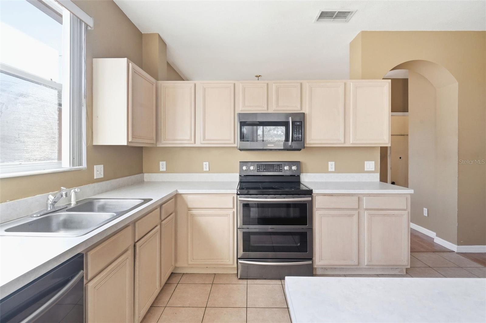 Image 15 of 38 For 2104 Mallard Creek Circle