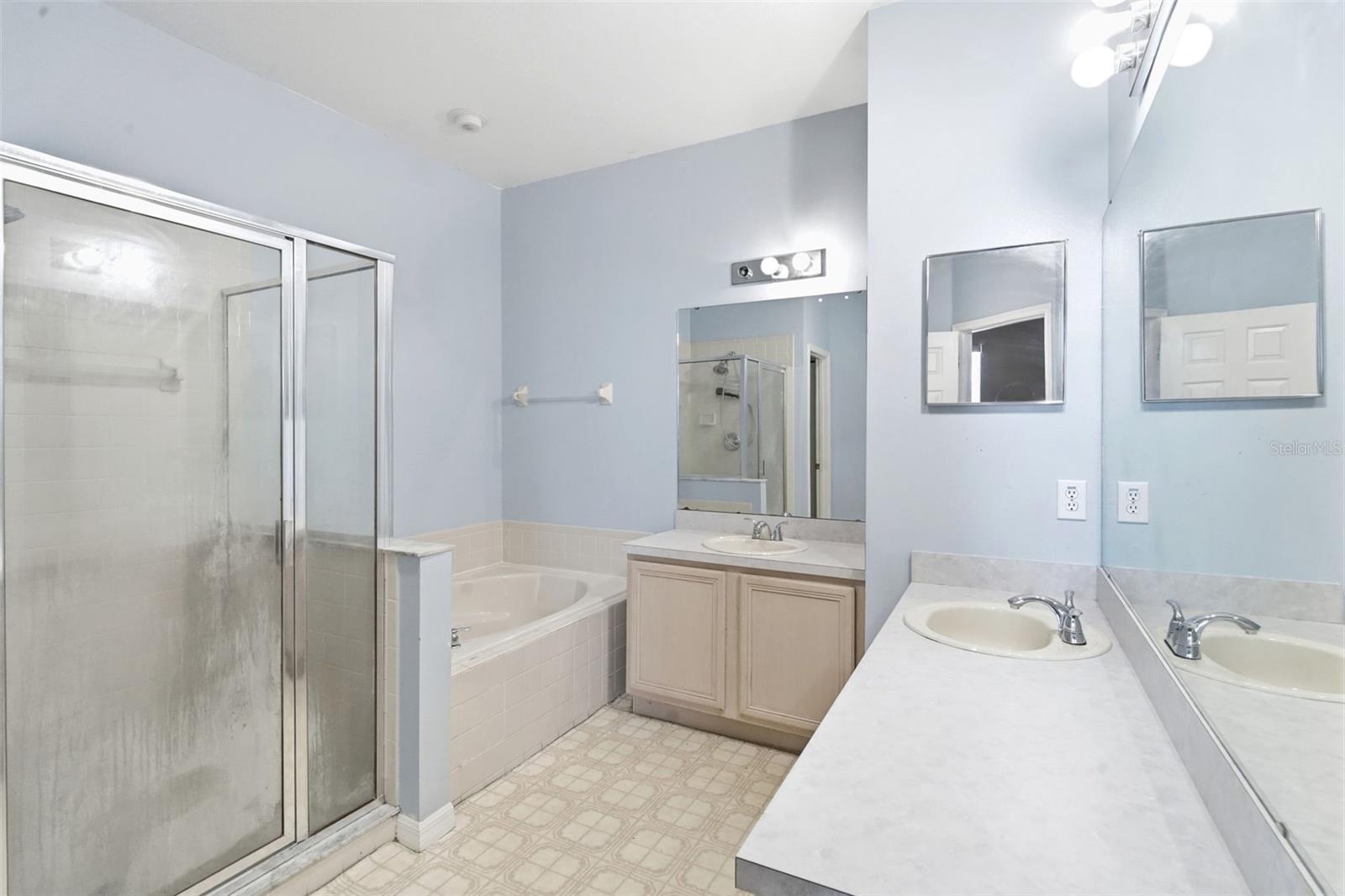 Image 24 of 38 For 2104 Mallard Creek Circle