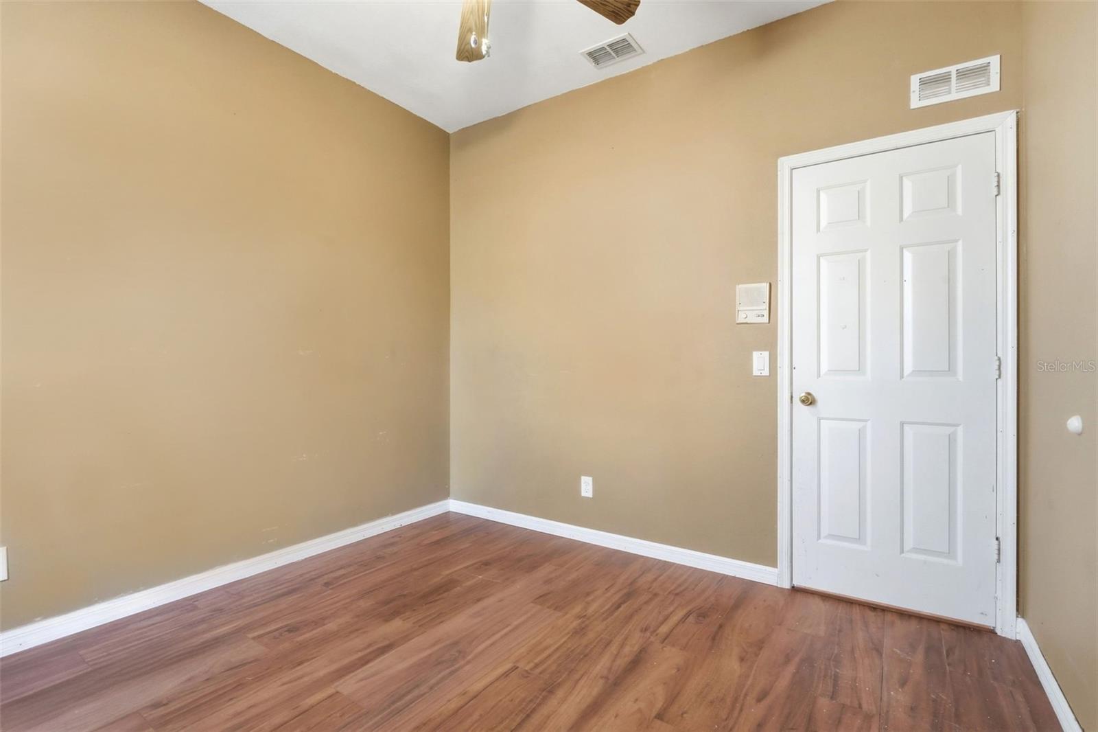 Image 28 of 38 For 2104 Mallard Creek Circle