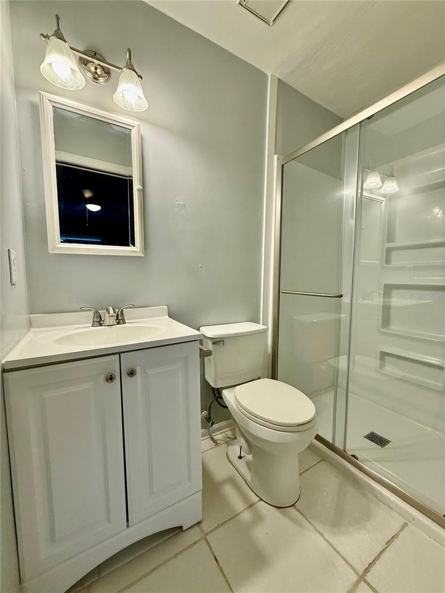 Image 21 of 26 For 1004 Hartford Drive