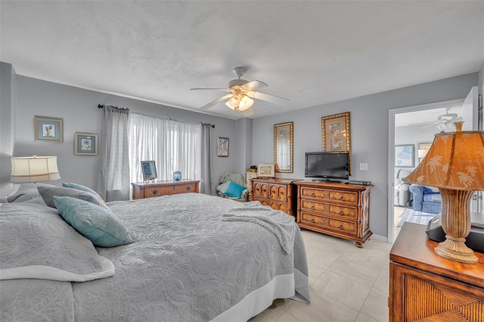 Image 18 of 30 For 2860 Ocean Shore Boulevard 3030