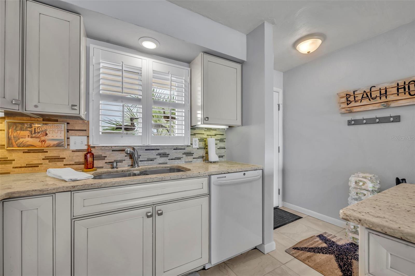 Image 9 of 30 For 2860 Ocean Shore Boulevard 3030