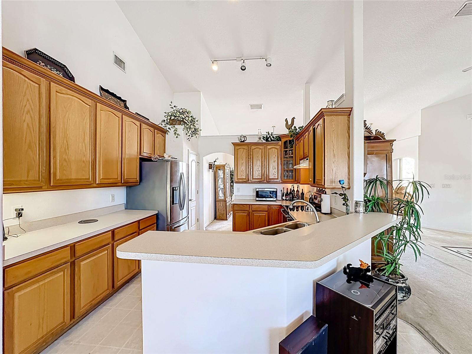 Image 17 of 69 For 200 Round Man Street