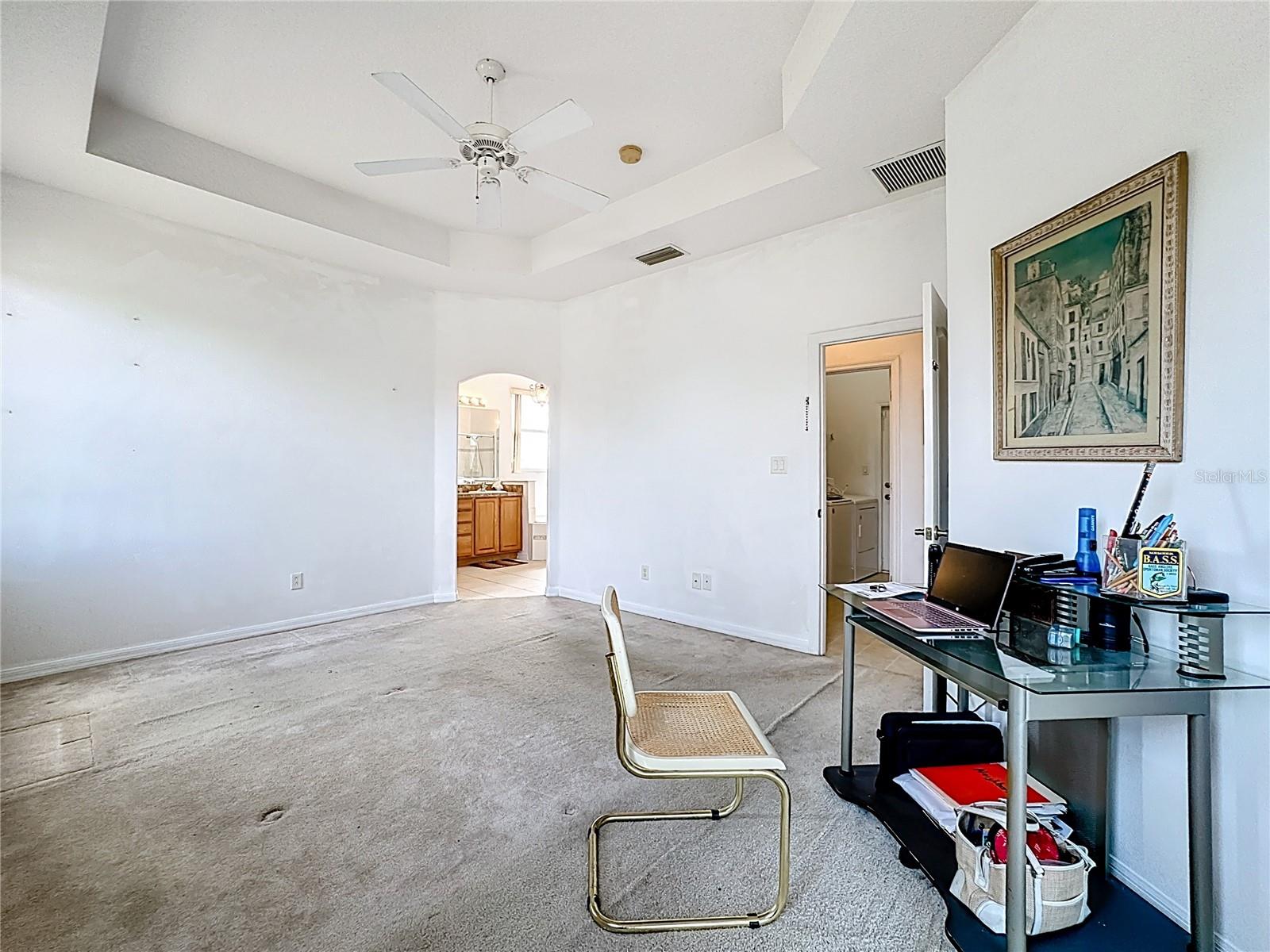 Image 24 of 69 For 200 Round Man Street