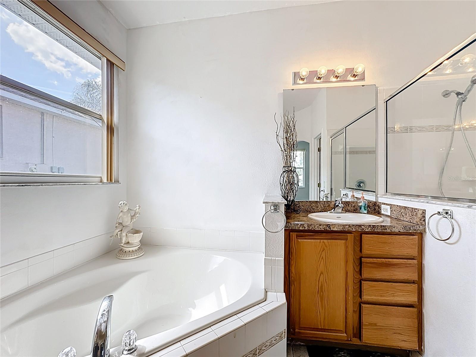 Image 27 of 69 For 200 Round Man Street